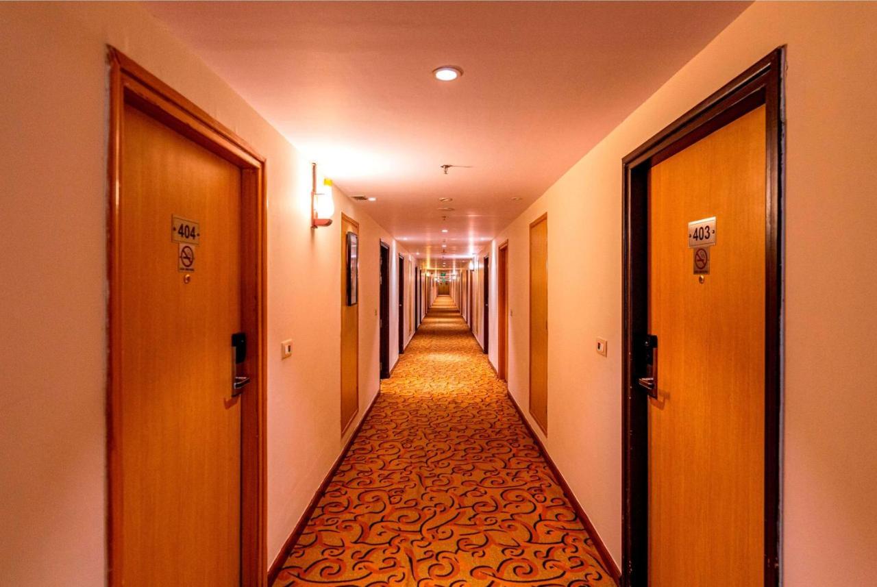 Hotel Ramada Neemrana Exteriér fotografie