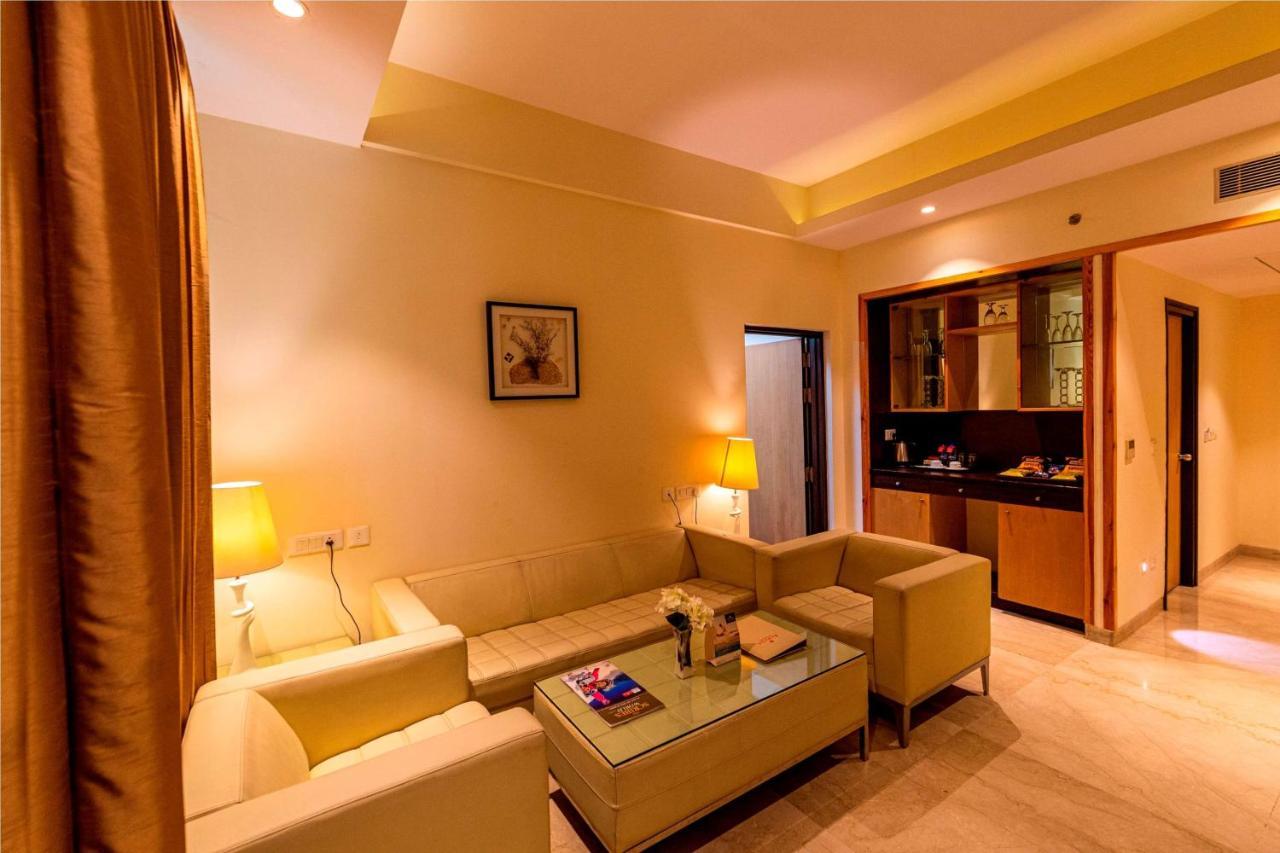 Hotel Ramada Neemrana Exteriér fotografie