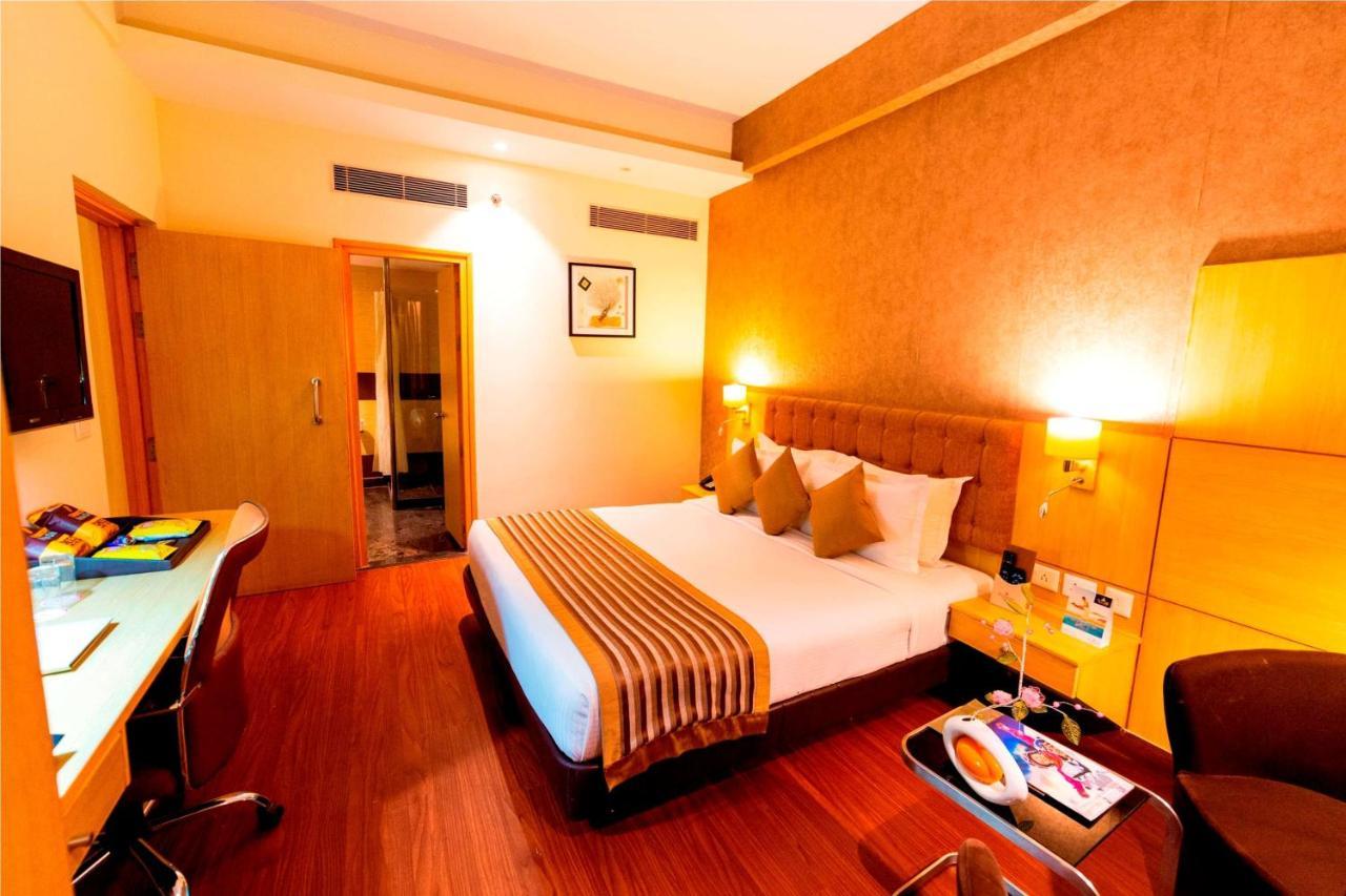 Hotel Ramada Neemrana Exteriér fotografie