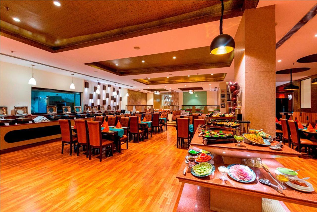 Hotel Ramada Neemrana Exteriér fotografie