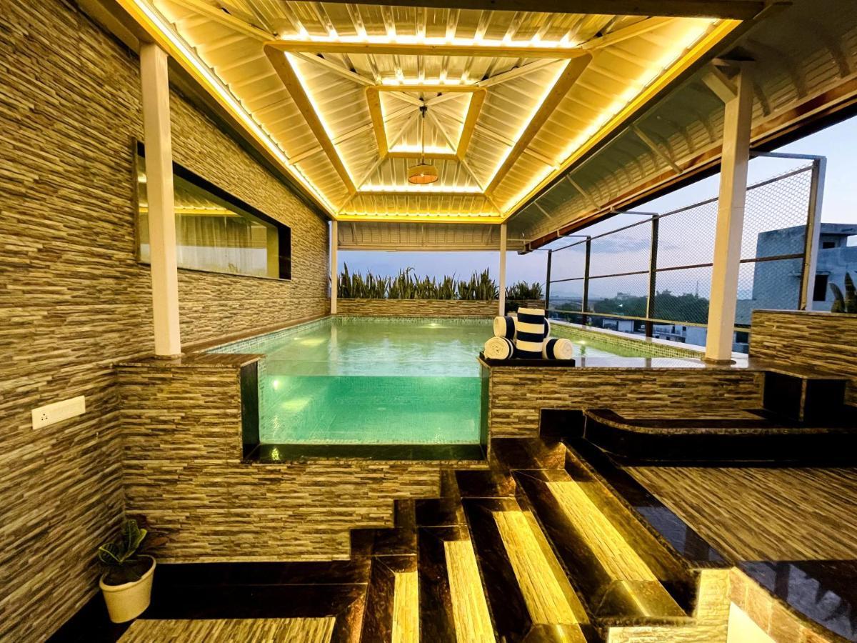 Hotel Ramada Neemrana Exteriér fotografie