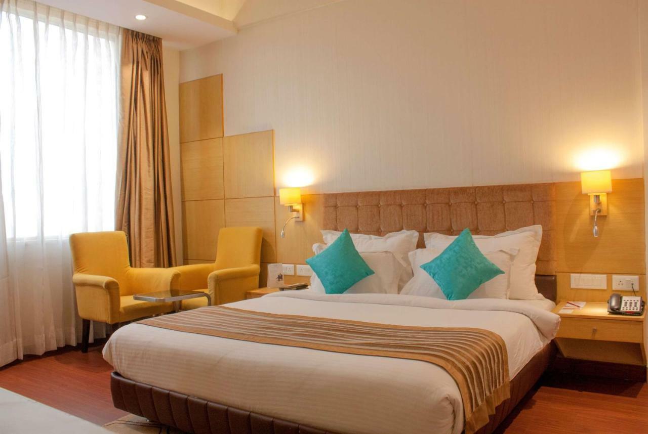 Hotel Ramada Neemrana Exteriér fotografie