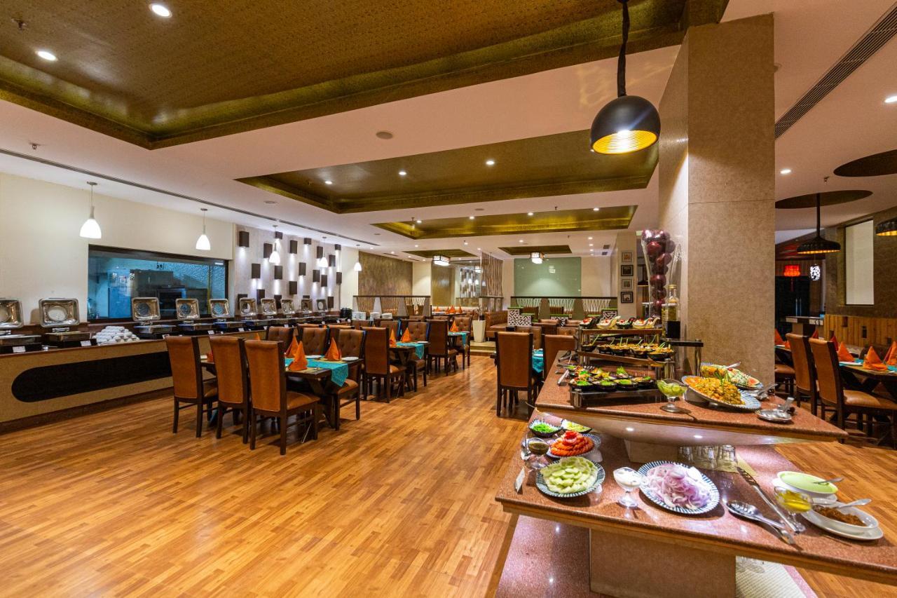 Hotel Ramada Neemrana Exteriér fotografie