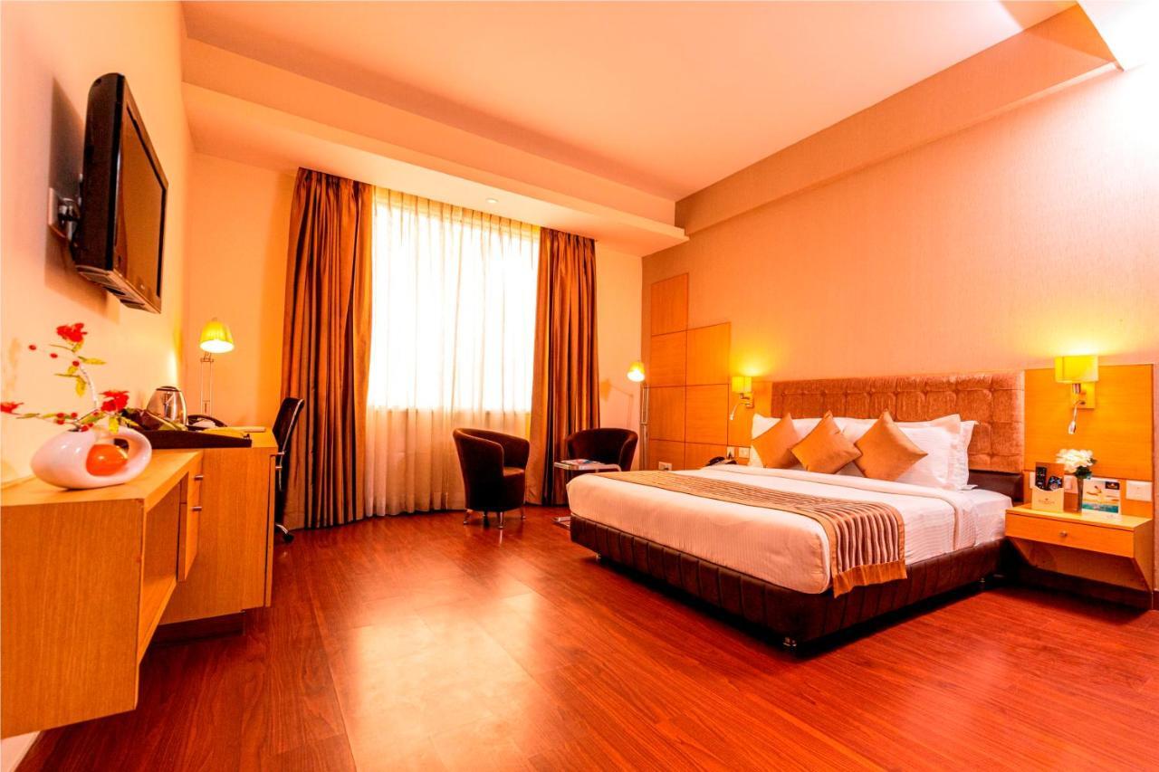 Hotel Ramada Neemrana Exteriér fotografie
