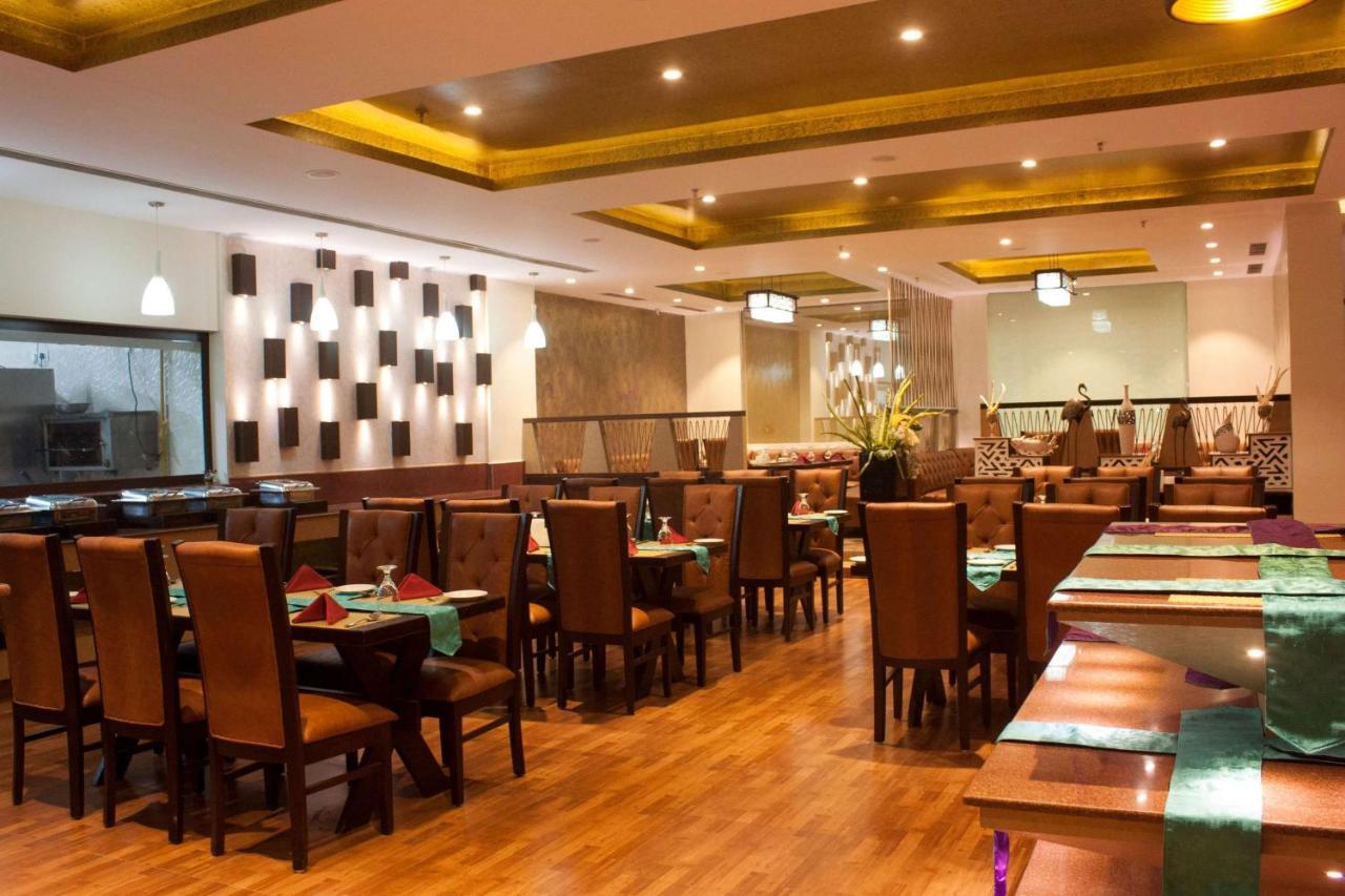 Hotel Ramada Neemrana Exteriér fotografie