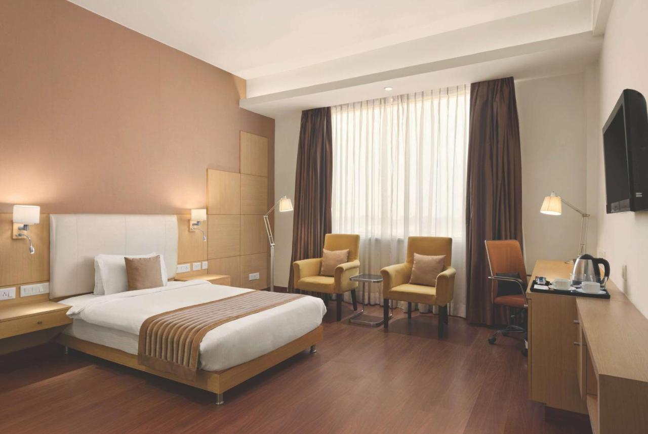 Hotel Ramada Neemrana Exteriér fotografie