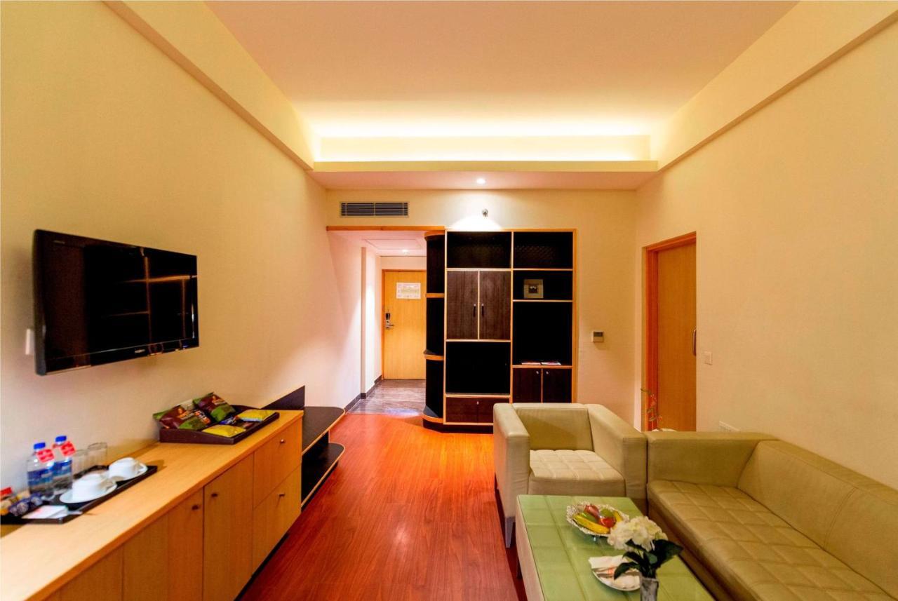 Hotel Ramada Neemrana Exteriér fotografie