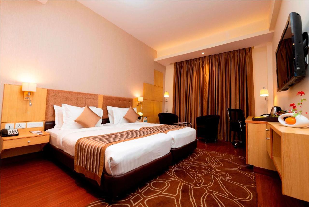 Hotel Ramada Neemrana Exteriér fotografie